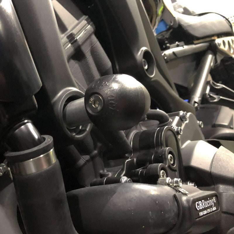 GBRacing / ジービーレーシング Yamaha ブレットフレームスライダー 左手側 - XSR900 2015 - STREET | FS-XSR900-2015-LHS-S
