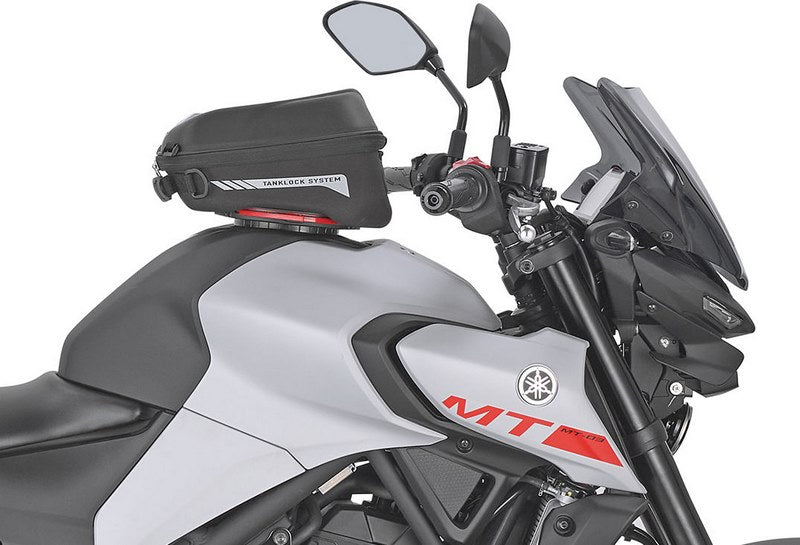 Givi / ジビ スクリーン Kawasaki Z650 20-- Yamaha MT-03 20スモーク dim. HxW 28x36-5 cm- A4128A (Z650) or A2151A (MT-0 | 4128S