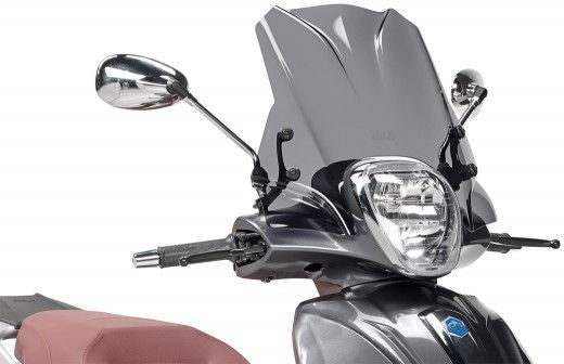 Givi / ジビ Specific スモーク スクリーン 29 x 45 cm (H x W) Piaggio Beverly ビバリー | 5606S