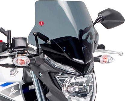 Givi / ジビ スクリーン Yamaha MT-03 16-19 スモーク dim. HxW 28x38 cm フィッティングキット付属 | A2127