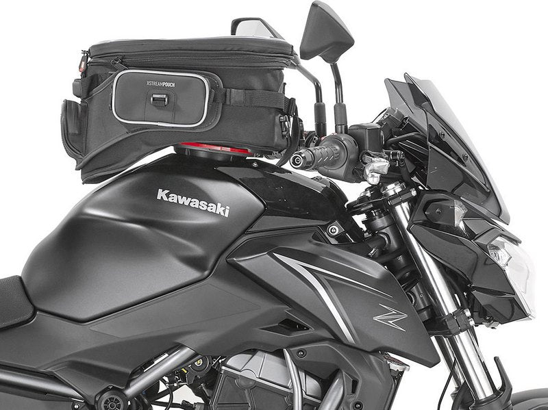 Givi / ジビ スクリーン Kawasaki Z650 17-19 スモーク dim. HxW 28x33 cm フィッティングキット付属 | A4117