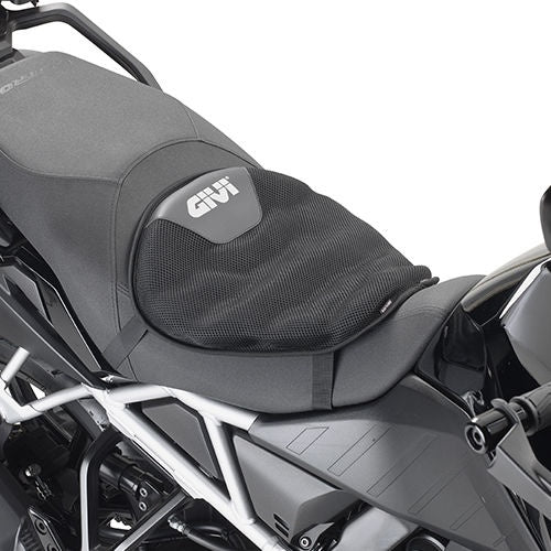 GIVI / ジビ ユニバーサルサドルシート クッション ブラック  ブリーザブルファブリック | S230