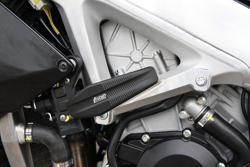 GSGモトテクニック クラッシュパッドセット Streetline ホールディングプレート アルミ Aprilia Tuono V4 / APRC (2011-2014) + Tuono V4 1100 Factory (2015-2020) | 1505040-A15A