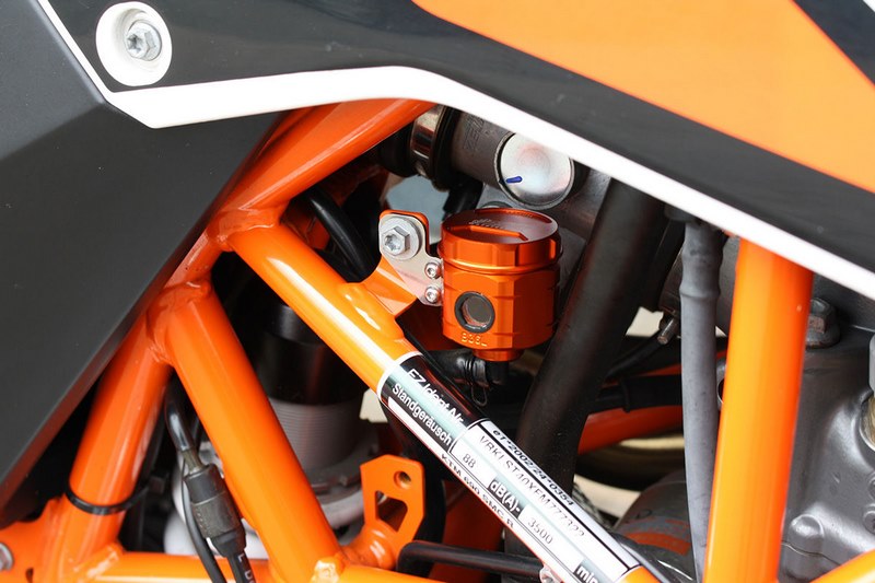 GSGモトテクニック ブレーキオイルリザーバー  リア  KTM 690 SMC B/B3 (2008 -) | 3999-B36L-SMC