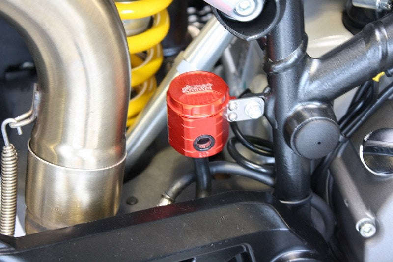 GSGモトテクニック ブレーキオイルリザーバー  リア  Ducati ハイパーモタード 796 (2010 -) | 3999-B37-D15H