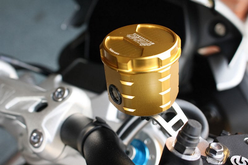 GSGモトテクニック ブレーキオイルリザーバー  フロント  Triumph Speed Triple 1200 / RS / RR (PB01) (2021 -) | 3999-V38-T38
