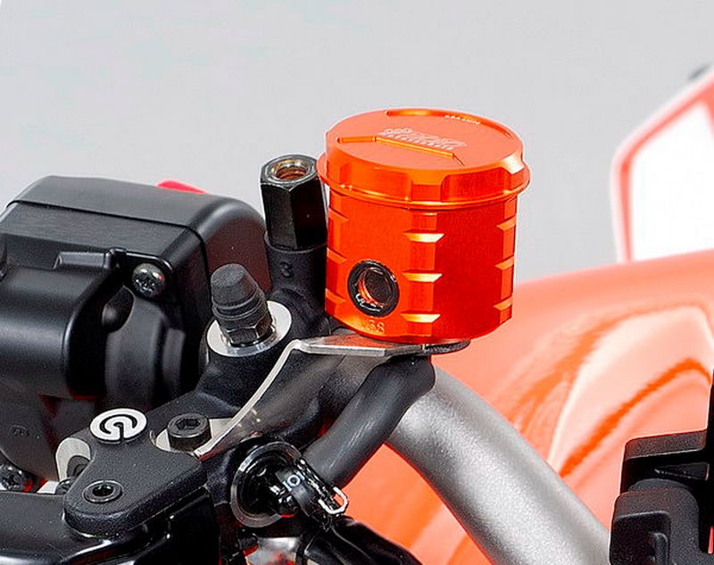 GSGモトテクニック ブレーキオイルリザーバー  フロント  KTM 1290 Super Duke (2014-2019) | 3999-V38-KM5