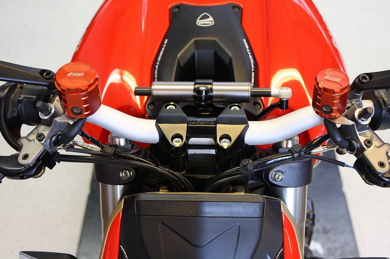 GSGモトテクニック ブレーキオイルリザーバー  フロント  Ducati ストリートファイター / S (1098) (2009 -) | 3999-V43-D17