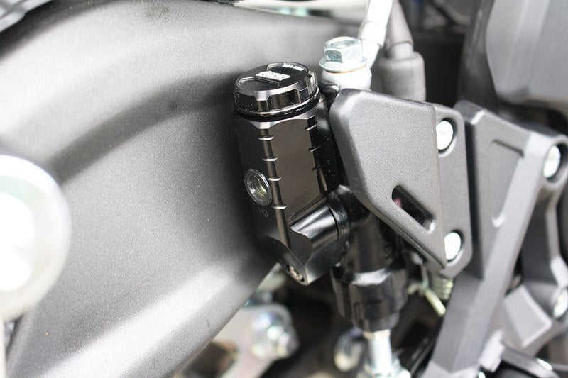 GSGモトテクニック ブレーキオイルリザーバー  リア  ブラックアノダイズド Voge 500 R (2020 -) | 3999H3-V2-S