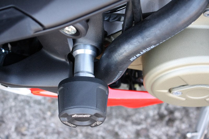 GSGモトテクニック クラッシュパッドセット アダプター ブラックアノダイズド Ducati ストリートファイター V4 / V4 S (2020 -) | 40602-D38-SH
