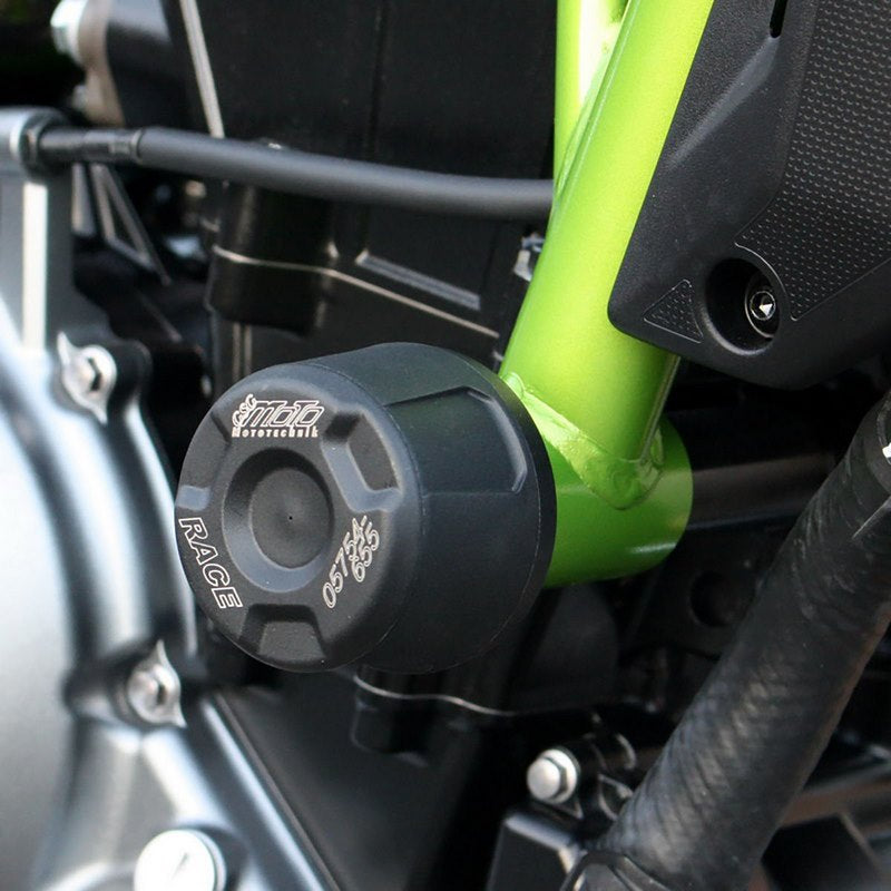 GSGモトテクニック クラッシュパッドセット アダプター アルミ ブラックアノダイズド Kawasaki Z 650 (2017 -) | 4060250-K64-SH