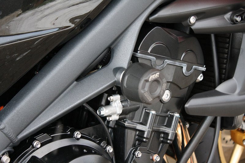 GSGモトテクニック クラッシュパッドセット アダプター アルミ Triumph ストリートトリプル 675 / 675 R (2009-2012) ネジ止め | 55442-T20-DS