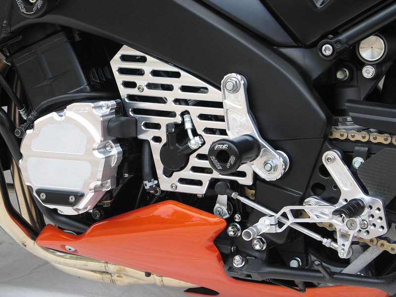 GSGモトテクニック エンジンガード ホールディングプレート アルミ Suzuki GSX 1300 R B-King (2007 -) | 95410-S45