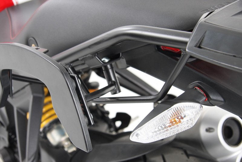 Hepco & Becker Alurack topcasecarrier-black for Ducati Monster 1100 evo | 6507502 01 01