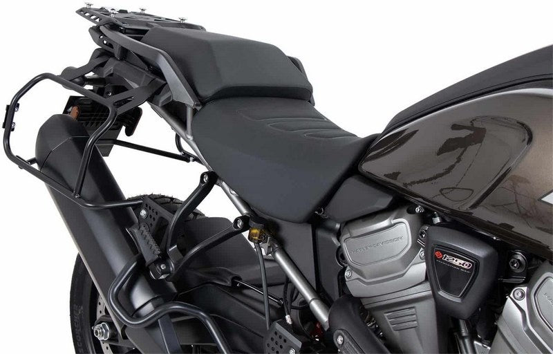 Hepco and Becker / ヘプコアンドベッカー Side carrier cutout black incl. Xplorer black sideboxes for Harley Davidson Pan America (2021-) | 6517600 00 01-01-40