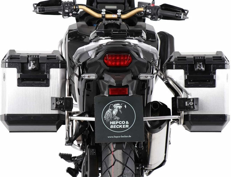 Hepco & Becker サイドキャリアカットアウトステンレススチールインクルーディングエクスプローラーサイドボックスシルバー Honda CRF 1100L Africa Twin (2024-) | 6519549 00 22-00-40
