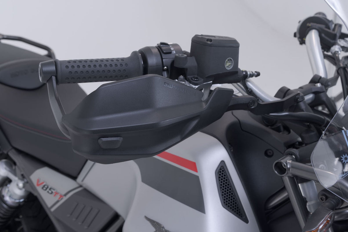 SW-MOTECH / SWモテック Adventure Handprotektoren-Kit Schwarz. Moto Guzzi V85 TT (19-) / Travel (19-). | HDG.00.220.32900/B