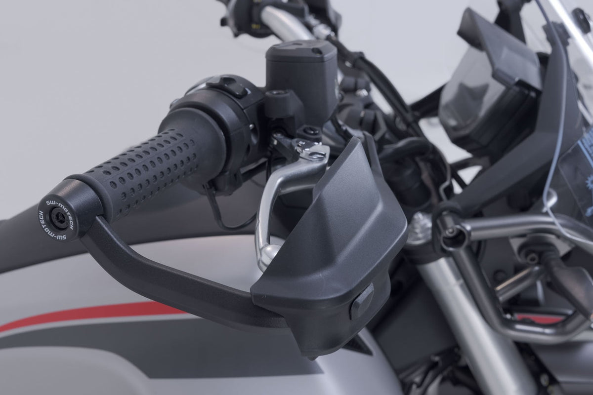 SW-MOTECH / SWモテック Adventure Handprotektoren-Kit Schwarz. Moto Guzzi V85 TT (19-) / Travel (19-). | HDG.00.220.32900/B