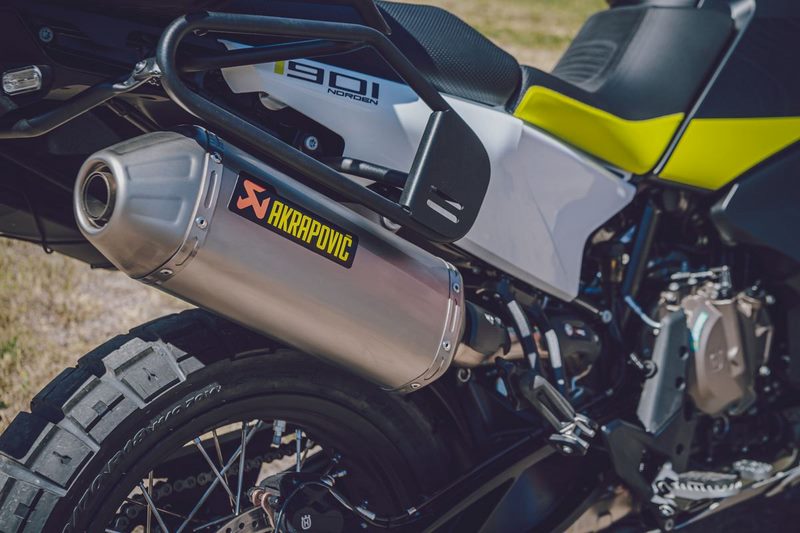 Husqvarna / ハスクバーナ Akrapovic Slip-on Line | 63505979100