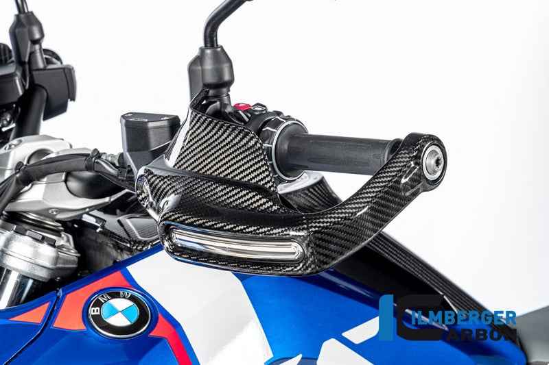 ILMBERGER / イルムバーガーカーボン ブリンカー用ハンドプロテクター ハイ 左 グロッシー BMW R 1300 GS 2023- | CG.HPL.004.R23GS