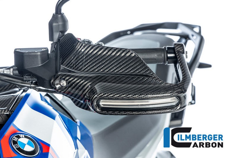 ILMBERGER / イルムバーガーカーボン ブリンカー用ハンドプロテクター ハイ 左 グロッシー BMW R 1300 GS 2023- | CG.HPL.004.R23GS