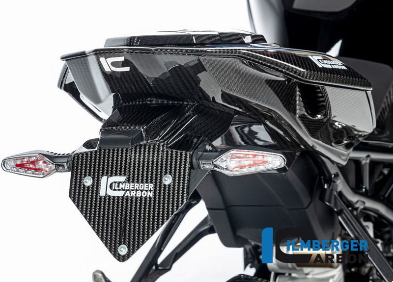 リアアンダートレイ