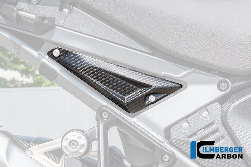 リアフレーム右側カーボンマット三角カバー