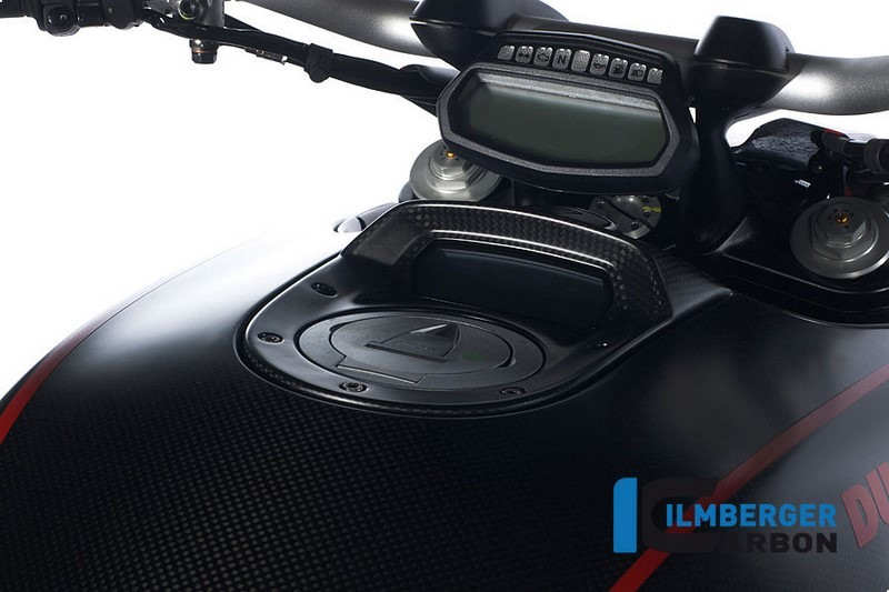 ILMBERGER / イルムバーガーカーボンパーツ メーターパネル周りカバー Diavel | IAO.022.DIAVE.K