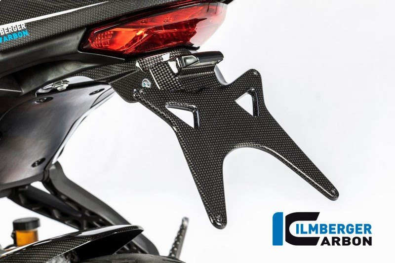ILMBERGER / イルムバーガーカーボンパーツ ナンバープレートホルダー　ショート グロスカーボン - Ducati Supersport 939 | NHO.019.DSS7G.K