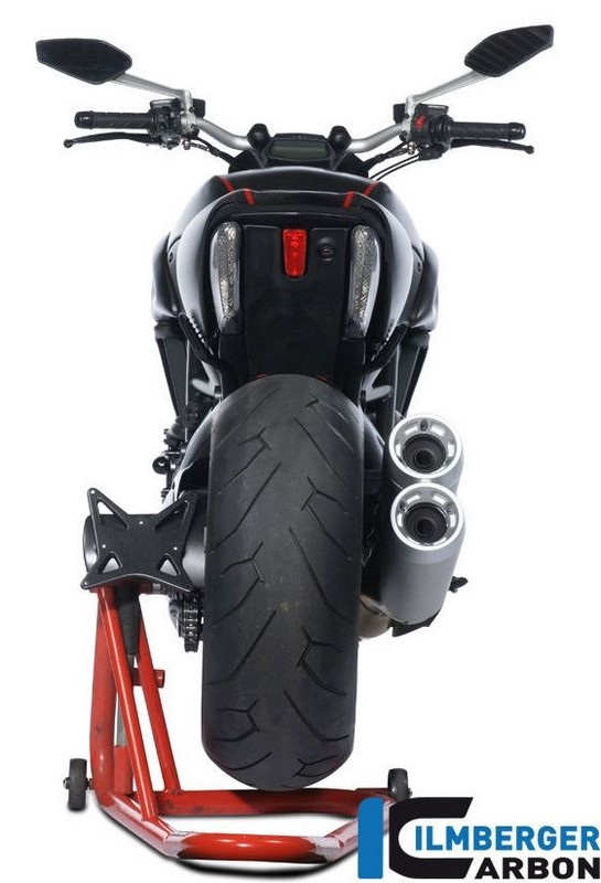 ILMBERGER / イルムバーガーカーボンパーツ ナンバープレートホルダー スプロケットカバー付 Diavel | NHO.023.DIAVE.K