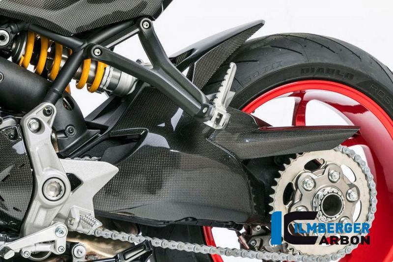 ILMBERGER / イルムバーガーカーボンパーツ スイングアームカバー グロスカーボン - Ducati Supersport 939 | SSO.013.DSS7G.K