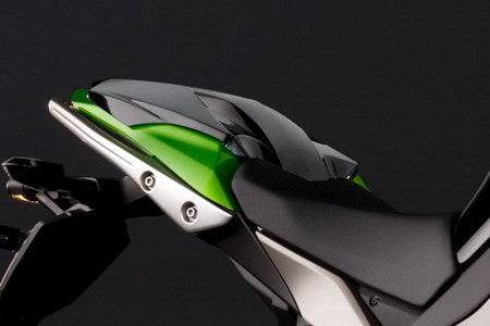 Kawasaki / カワサキ シート カウル  メタリックスパーク ブラック/660 | 999940205660