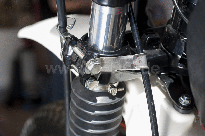 Kedo Replica Speedometer Cable Stay  lower triple clamp LH (Fastened to upper screw)  OEM reference # 90462-08024 | 28686