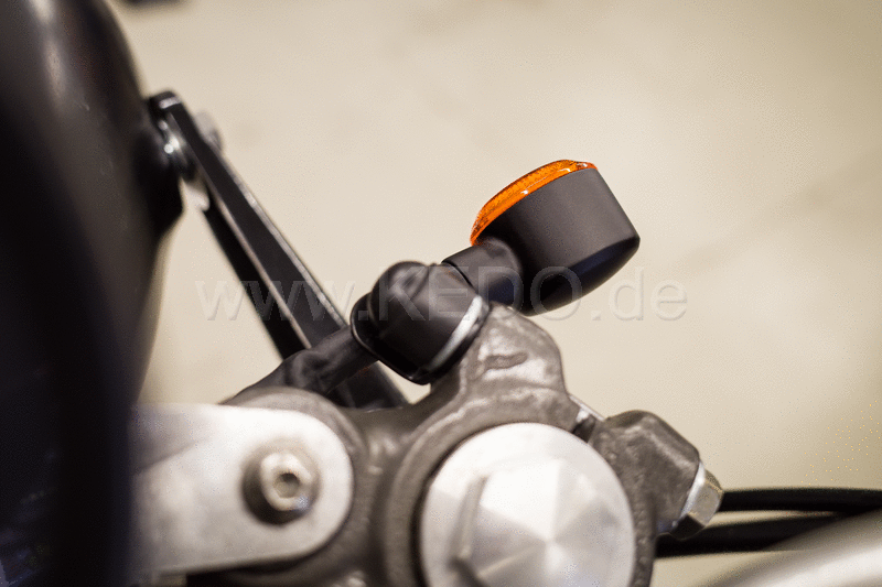 Kedo Front Indicator bracket  fork bridge mounting  1 pair  black stainless steel  suitable for indicators with 6-8mm diameter pin | 50169