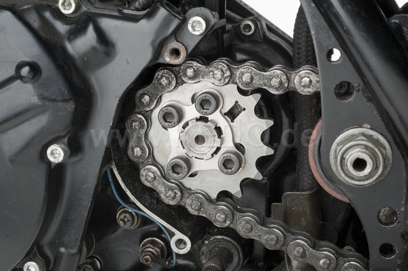 Kedo Special Repair Sprockets / Front Sprocket 15T  Reduces wear on the shaft end and pinion Allows mounting with up to 50% worn gear shaft | 90133