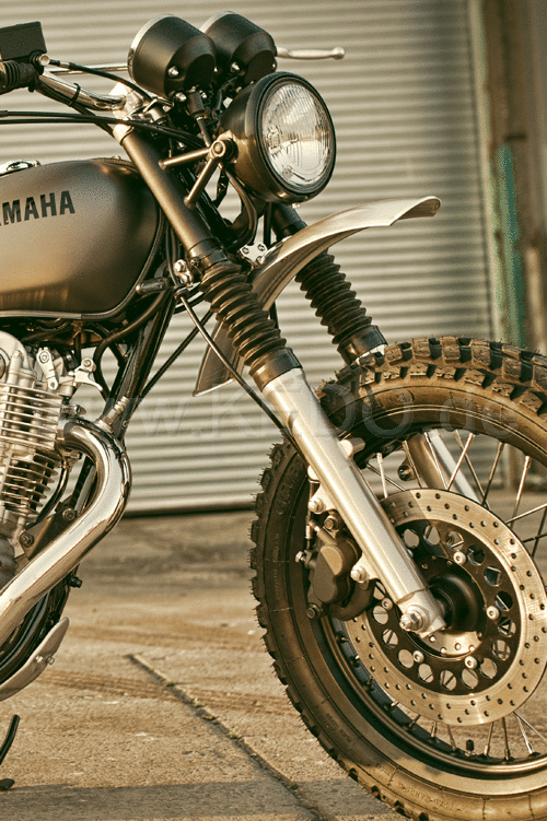 Kedo aluminum front fenders  incl bracket  Wrenchmonkees / GibbonSlap-Style (. See item no 22060 additionally - guides your speedometer cable) | WM0013