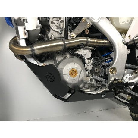 統合型8mm搭載エクストリームスキッドプレート