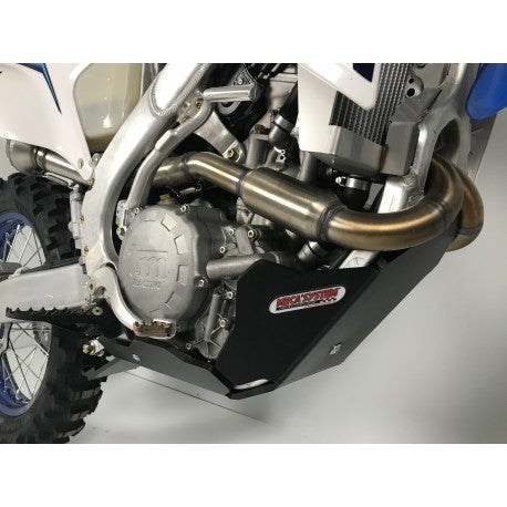 統合型8mm搭載エクストリームスキッドプレート