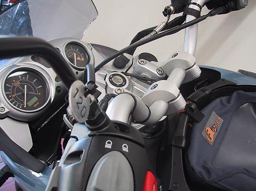 MV Motorrad / エムブイ　モトラッド ALL Models - closer - higher - furtherThe adjustable tube handlebar adapter - 90000