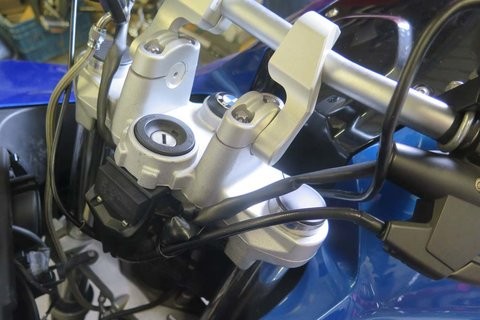 MV Motorrad / エムブイ　モトラッド The Superbike Tube Stile Handlebar Adapter for BMW R1200R 2011 - 90028b