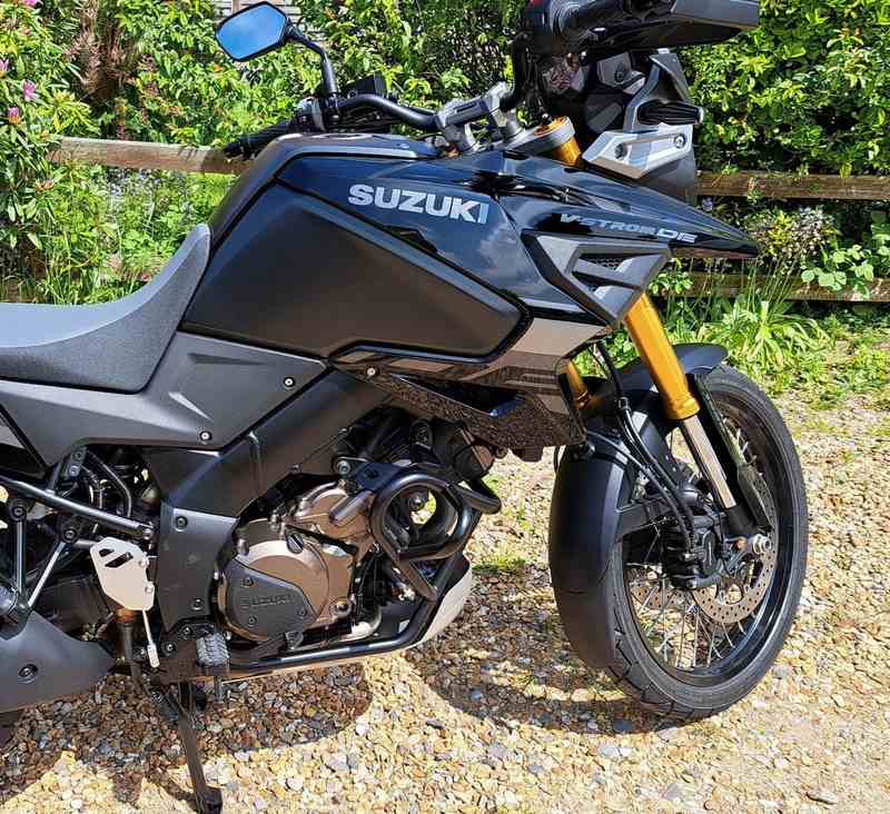 Pyramid / ピラミッド エクステンダフェンダー マットブラック | Suzuki Vストローム 1050DE 2023- | 050987