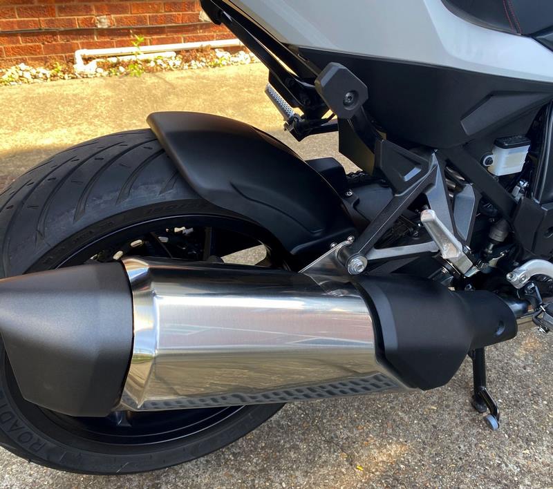 Pyramid / ピラミッド ハガー マットイリジウム グレーメタリック | Honda NT 1100 2022- | 071921D