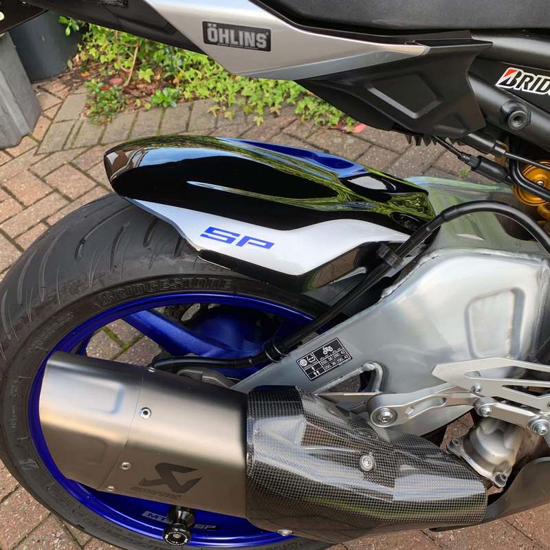 Pyramid / ピラミッド ハガー シアンストームカラーズ | Yamaha MT-10 2022- | 072450D