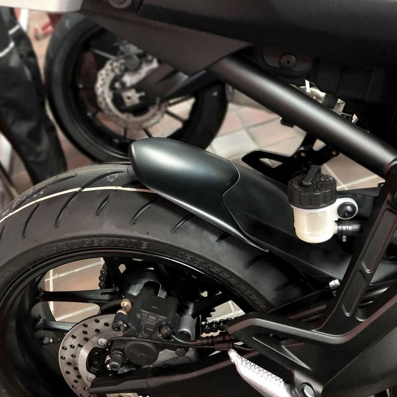 Pyramid Hugger Extension | Matte Black | Yamaha Tracer 9 2021> | 072452