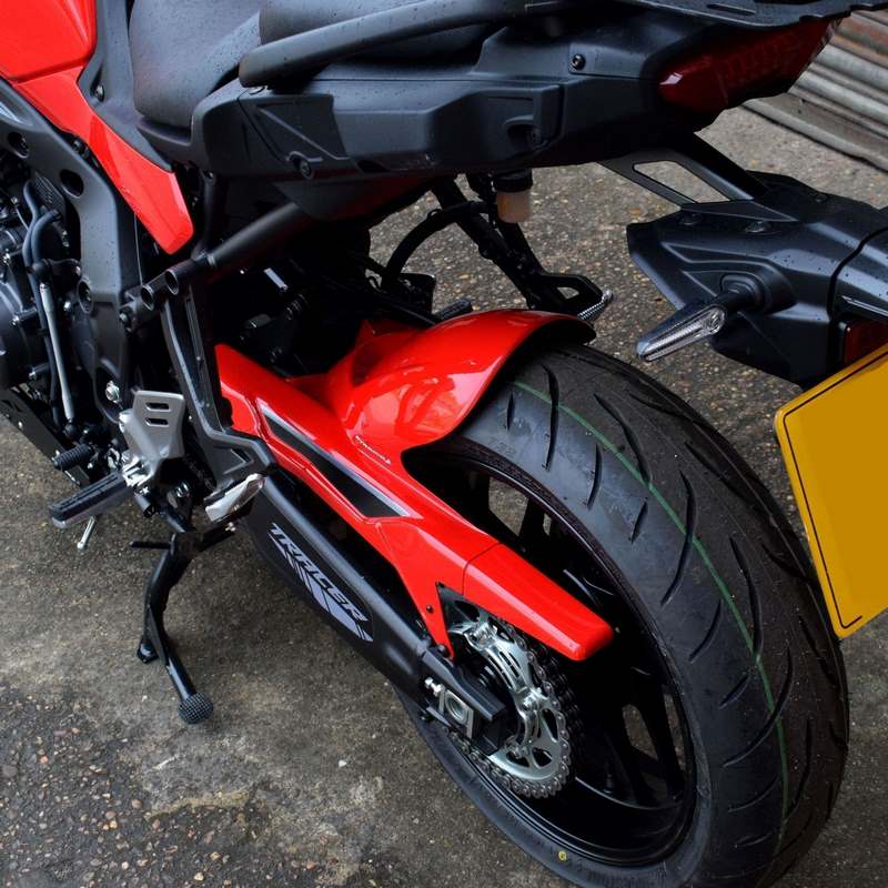 Pyramid / ピラミッド ハガー レッドラインスキーム | Yamaha Tracer 9 2021- | 072453R