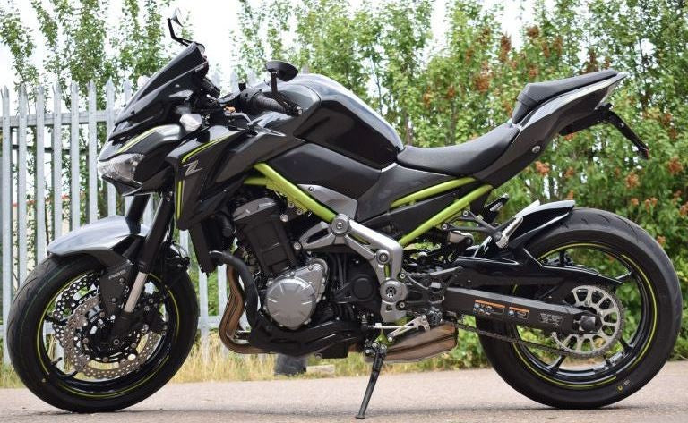 Pyramid Plastics / ピラミッドプラスチック Kawasaki Z 900 ハガー メタリック グレー (Pearl Mystic Grey) 2017> | 073880G
