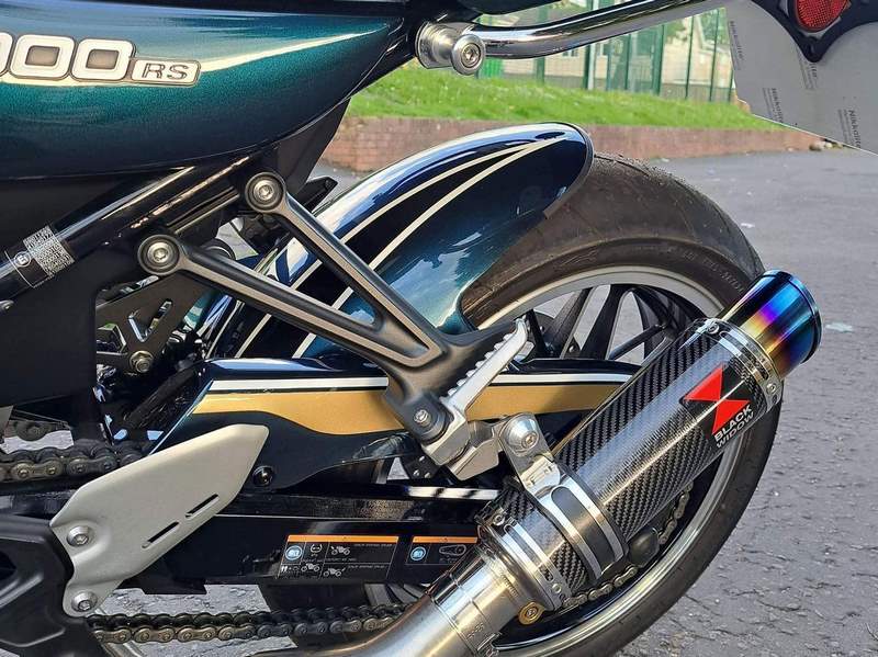 Pyramid / ピラミッド ハガー メタリックダークグリーンスキーム | Kawasaki Z 900 RS 2019- | 073880N
