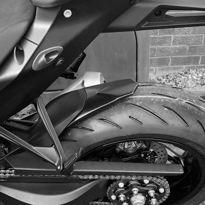 Pyramid Plastics / ピラミッドプラスチック ハガーエクステンション マットブラック KTM 1290 Superduke R 2020> | 079325