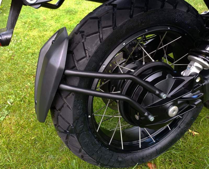 Pyramid / ピラミッド スプレーガード マットブラック | Moto Guzzi V85 TT 2019- | 085800M