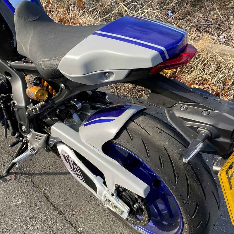 Pyramid Seat Cowl | Matte Black | Yamaha MT-09 2021> | 12416M